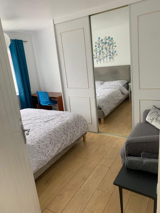 Beaconsfield 4 Bedroom House In Quiet And A Very Pleasant Area, Near London Luton Airport With Free Parking, Fast Wifi, Smart Tv Exteriér fotografie