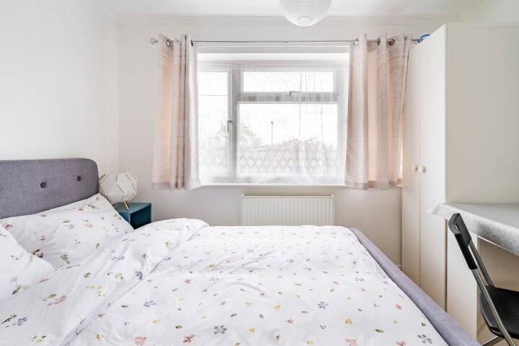 Beaconsfield 4 Bedroom House In Quiet And A Very Pleasant Area, Near London Luton Airport With Free Parking, Fast Wifi, Smart Tv Exteriér fotografie