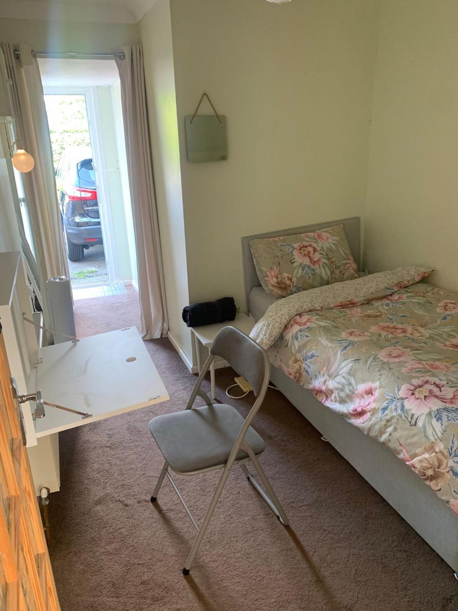 Beaconsfield 4 Bedroom House In Quiet And A Very Pleasant Area, Near London Luton Airport With Free Parking, Fast Wifi, Smart Tv Exteriér fotografie